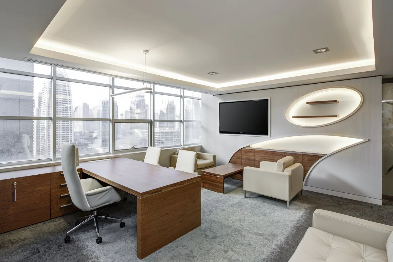 Limpieza de oficinas en Madrid: ROI, servicios y cómo elegir la mejor empresa